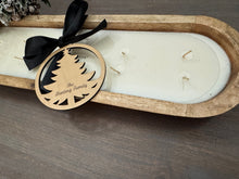 Load image into Gallery viewer, 10 Wick Candle with Family Ornament
