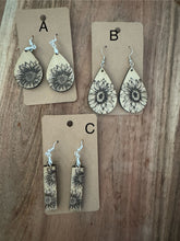 Load image into Gallery viewer, Sunflower Earrings
