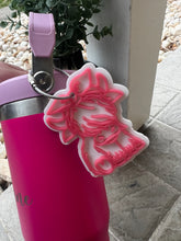 Load image into Gallery viewer, Highland Cow Water Bottle Tag
