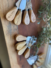 Load image into Gallery viewer, Charcuterie Knife Set
